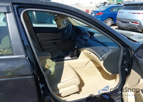 2011 Honda Accord 2.4 Se z USA, uszkodzony, nr VIN 1HGCP2F69BA084995